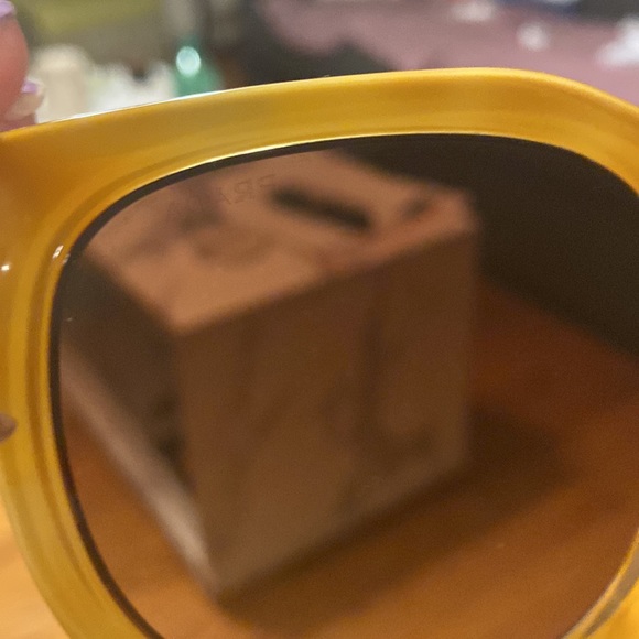 Prada Havana - Picture 8 of 8